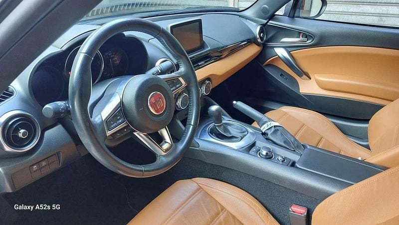 Usata Fiat 124 Spider Lusso 140 CV (102 kW) 2016 Nero Cabrio