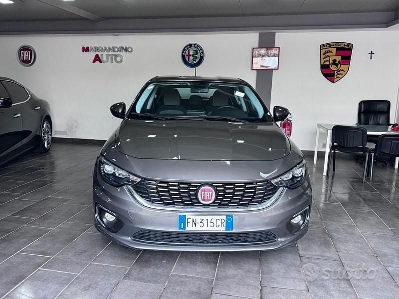 Usata Fiat Tipo Lounge 120 CV (88 kW) 2018 Blu Berlina