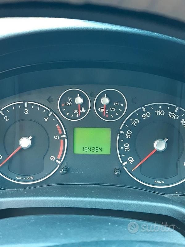 Usata Ford Fiesta 68 CV (50 kW) 2007 Utilitaria