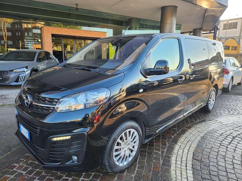 Usata Opel Zafira Life Business 145 CV (106 kW) 2023 Nero Monovolume
