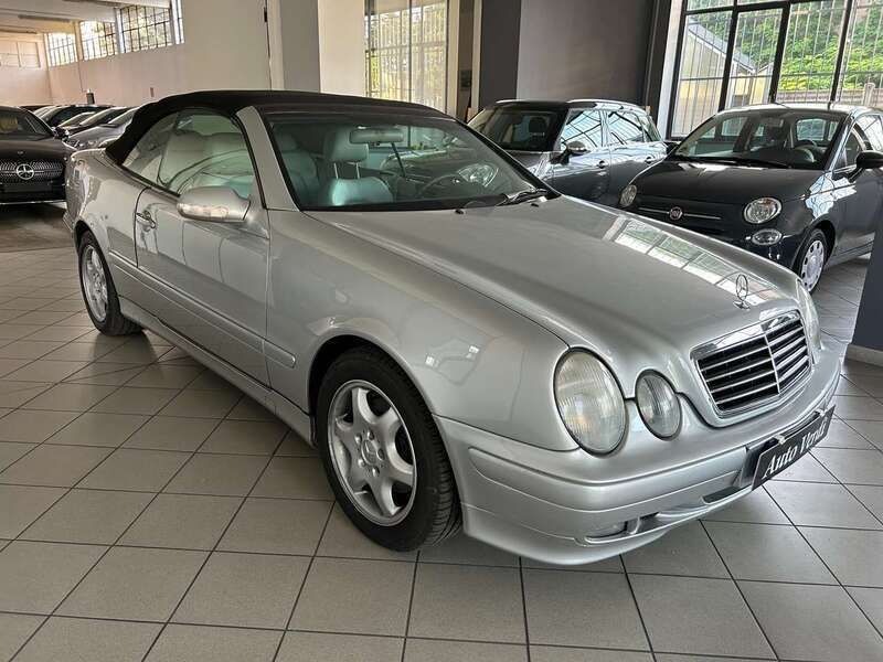 Usata Mercedes CLK200 Avantgarde 192 CV (141 kW) 1999 Argento Cabrio