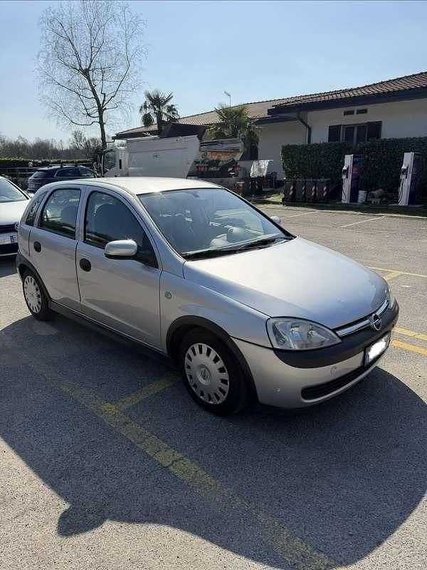 Usata Opel Corsa Comfort 75 CV (55 kW) 2003 Utilitaria