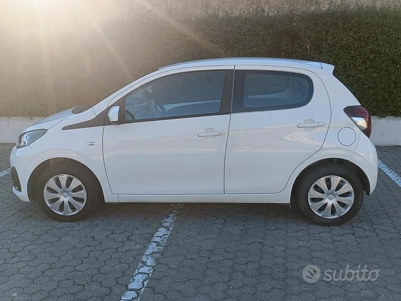 Usata Peugeot 108 Active 82 CV (60 kW) 2015 Bianco Utilitaria