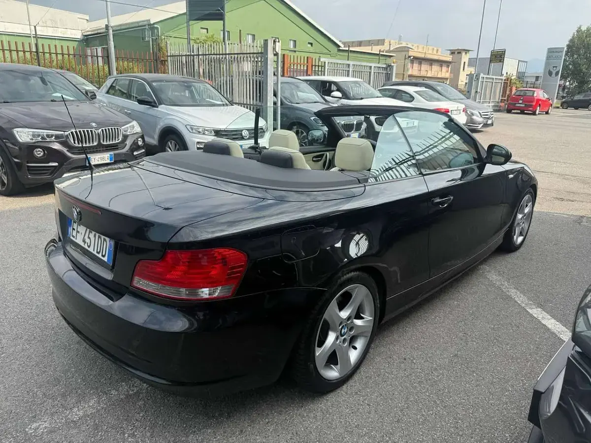 Usata BMW 118 Cabriolet 143 CV (105 kW) 2010 Nero Cabrio