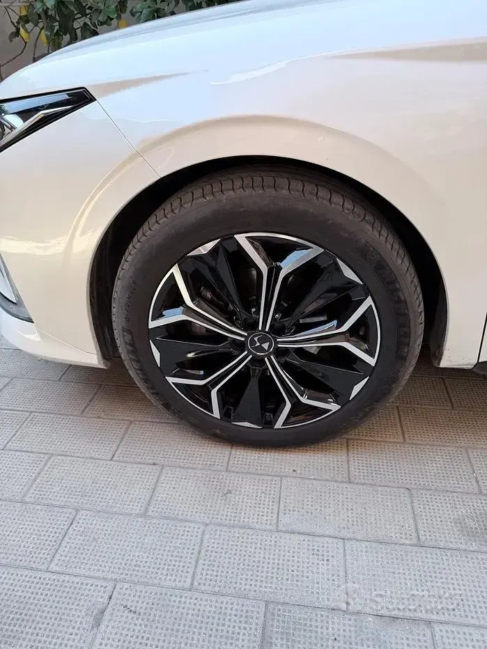 Usata DS Automobiles DS4 Rivoli 131 CV (96 kW) 2023 Bianco SUV