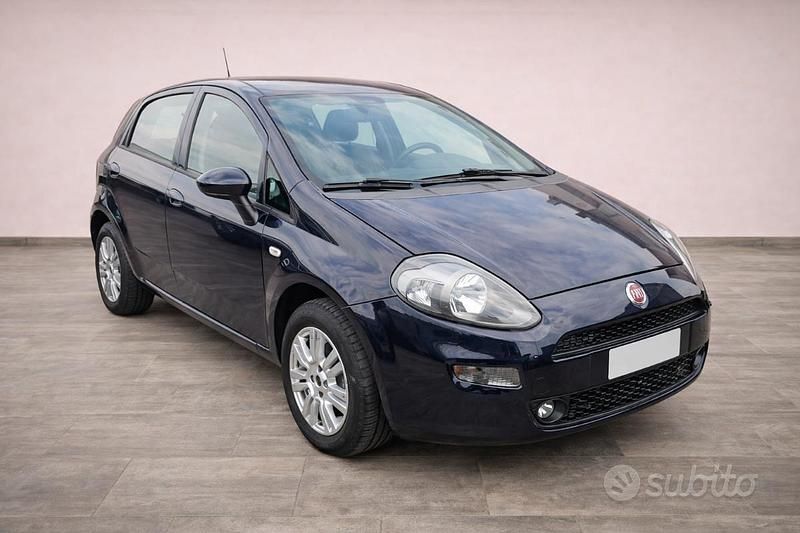 Usata Fiat Punto Emotion 77 CV (56 kW) 2015 Utilitaria