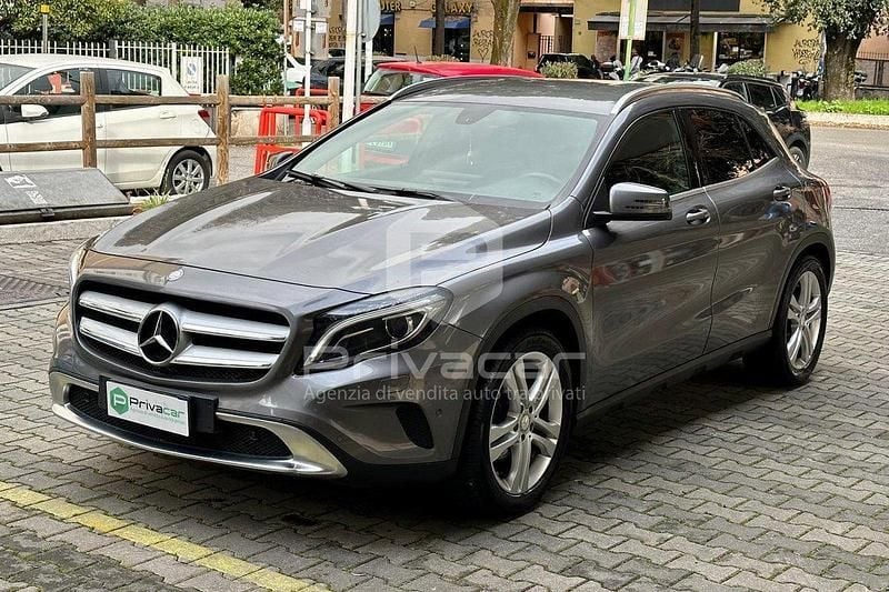 Usata Mercedes GLA200 136 CV (100 kW) 2015 Grigio SUV