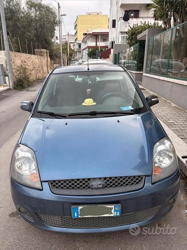 Usata 2006 Ford Fiesta Due volumi | 1400 € (Ottimo prezzo) - Immagine 1/4