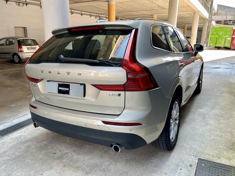 Usata Volvo XC60 Business Edition 235 CV (172 kW) 2019 Sahara beige met. SUV