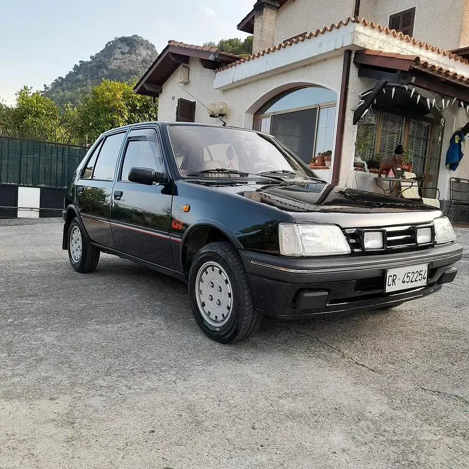 Usata Peugeot 205 GTi 83 CV (61 kW) 1990 Nero Utilitaria