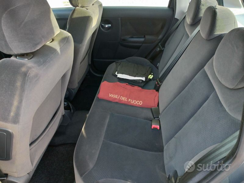 Usata Citroën C3 110 CV (80 kW) 2007 Grigio Utilitaria