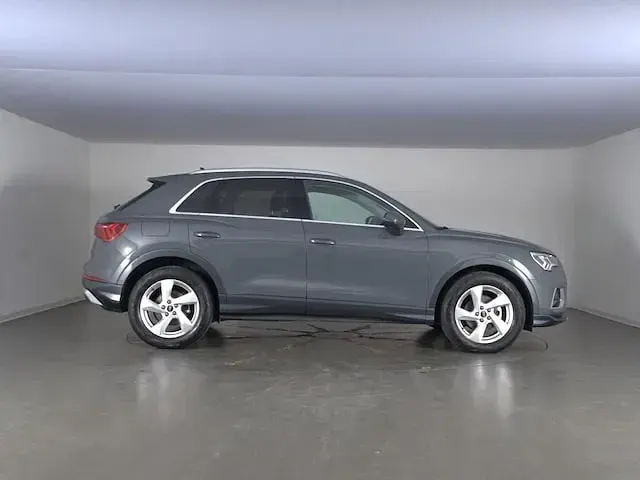 Usata Audi Q3 Advanced 150 CV (110 kW) 2025 Grigio atomico metallizzato SUV