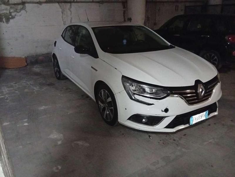 Usata Renault Mégane IV Business 110 CV (80 kW) 2017 Berlina