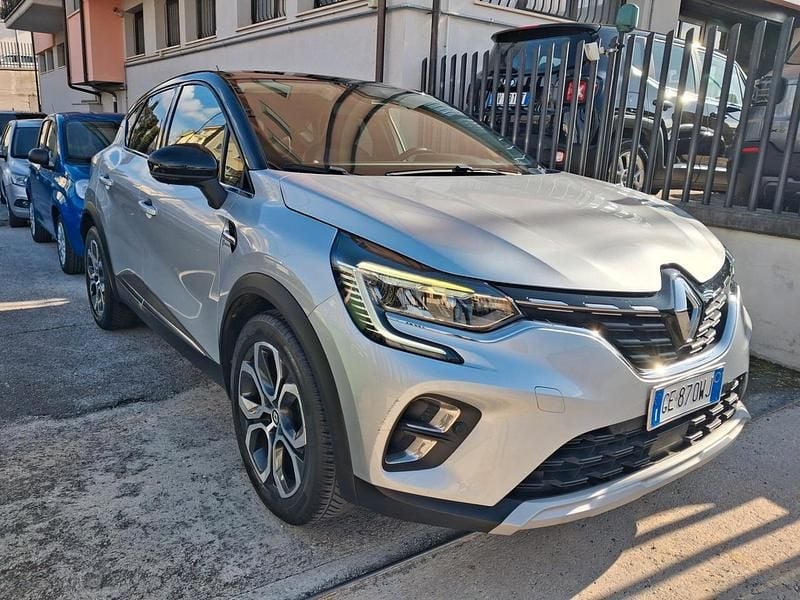 Usata Renault Captur Intens 100 CV (73 kW) 2021 Argento SUV