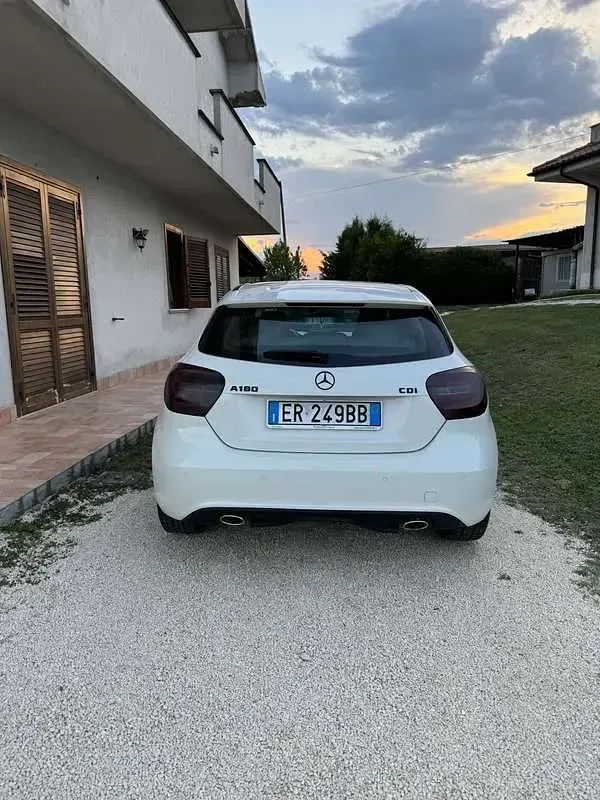Usata Mercedes A180 109 CV (80 kW) 2013 Berlina