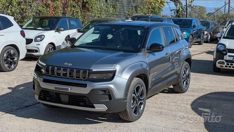Nuova Jeep Avenger Summit 110 CV (80 kW) 2025 Grigio SUV