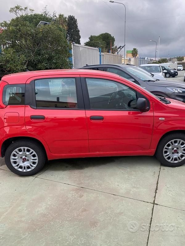 Usata Fiat Panda Easy 69 CV (50 kW) 2017 Rosso Berlina