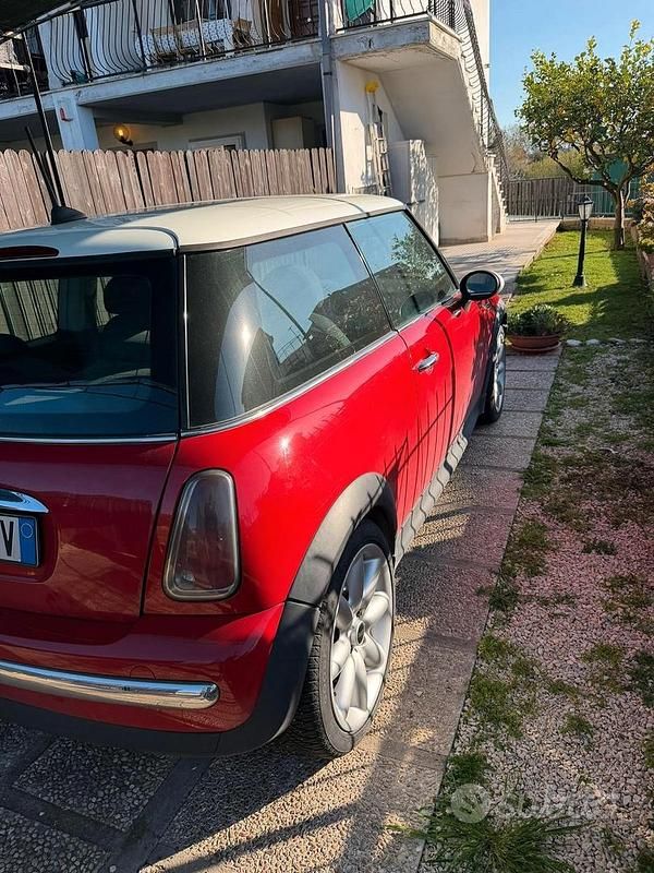 Usata Mini Cooper 2005 Rosso Utilitaria