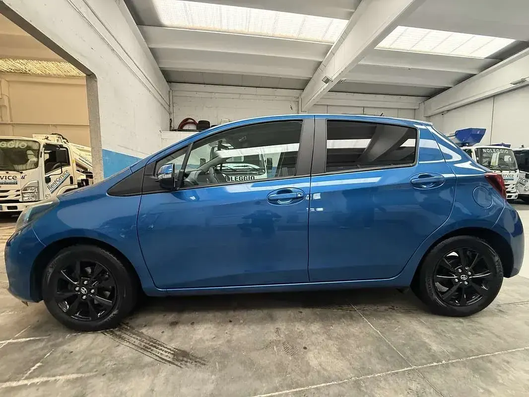 Usata Toyota Yaris Sol 69 CV (50 kW) 2015 Utilitaria