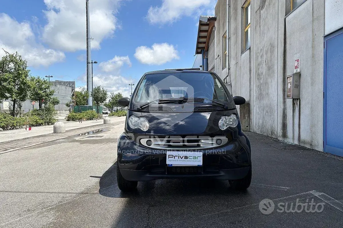 Usata Smart ForTwo Cabrio Pulse 61 CV (44 kW) 2006 Nero Cabrio