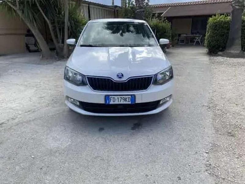 Usata 2016 Skoda Fabia Elegance Tre volumi | 6499 € (Buon prezzo) - Immagine 1/4