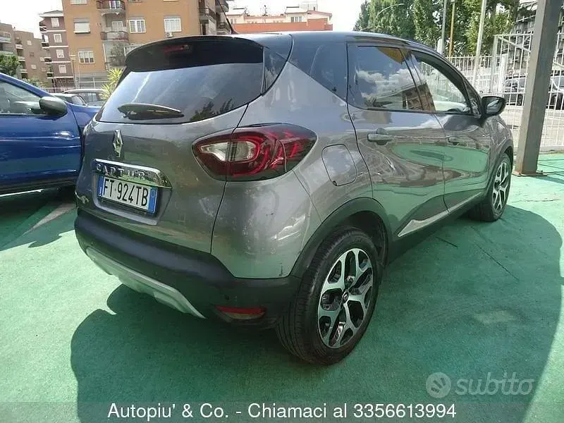Usata Renault Captur 90 CV (66 kW) 2018 Grigio SUV