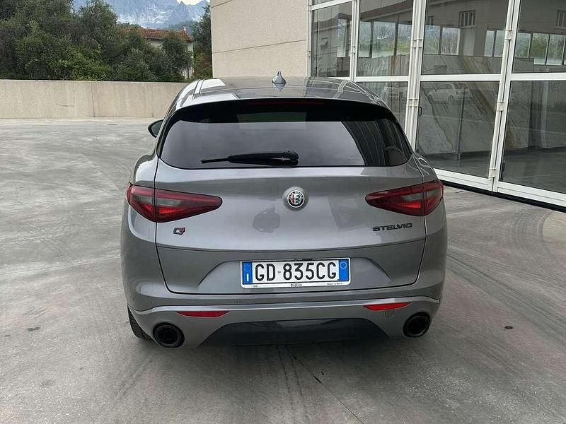 Usata Alfa Romeo Stelvio Veloce 209 CV (153 kW) 2020 Grigio SUV