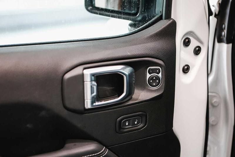 Usata Jeep Wrangler Sahara 380 CV (279 kW) 2024 Bianco SUV