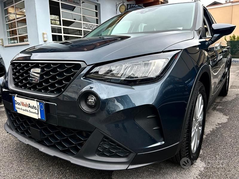 Usata Seat Arona Style 89 CV (65 kW) 2022 Grigio SUV