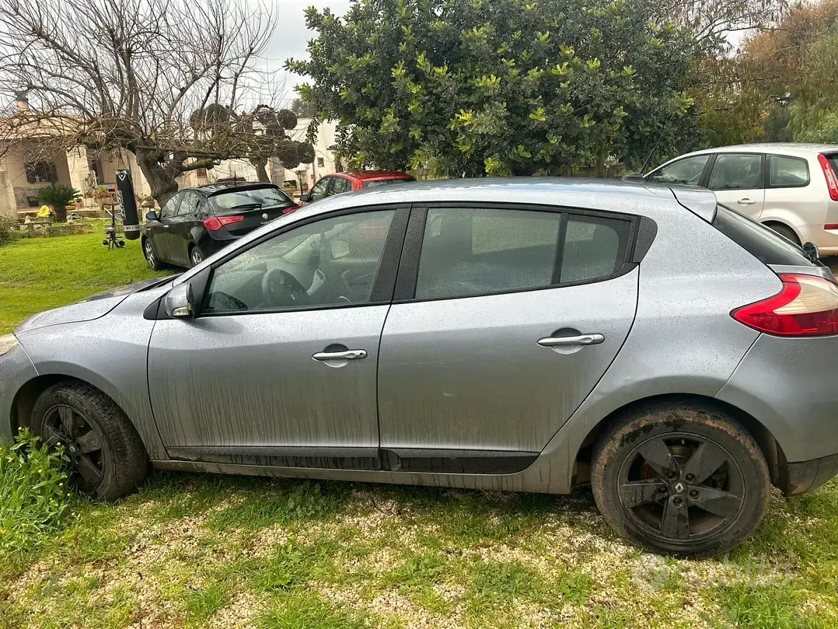 Usata Renault Mégane 110 CV (80 kW) 2010 Berlina