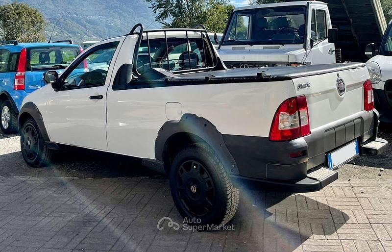 Usata Fiat Strada Trekking 95 CV (69 kW) 2012 Bianco Pick-up