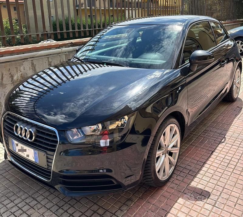 Usata Audi A1 105 CV (77 kW) 2012 Nero Utilitaria