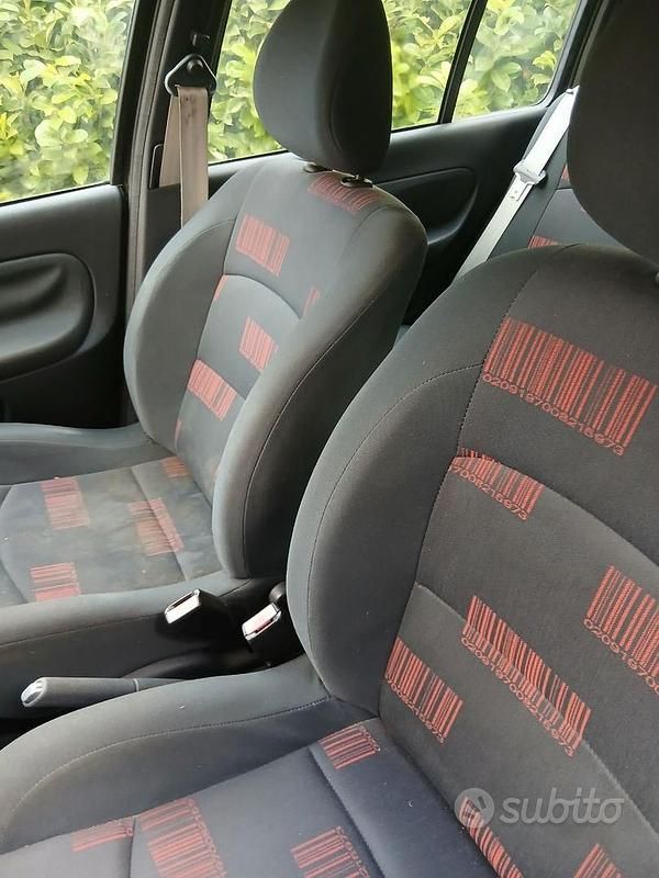 Usata Renault Clio II 75 CV (55 kW) 2005 Utilitaria