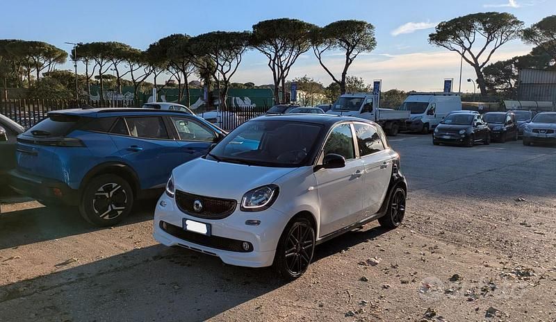 Usata Smart ForFour 90 CV (66 kW) 2017 Bianco Utilitaria