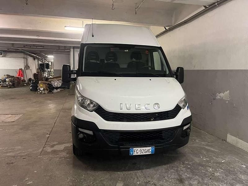 Usata Iveco Daily 140 CV (102 kW) 2017 Bianco Furgone
