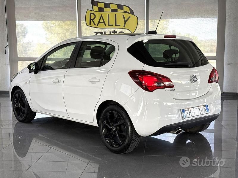 Usata Opel Corsa 89 CV (65 kW) 2017 Bianco Berlina