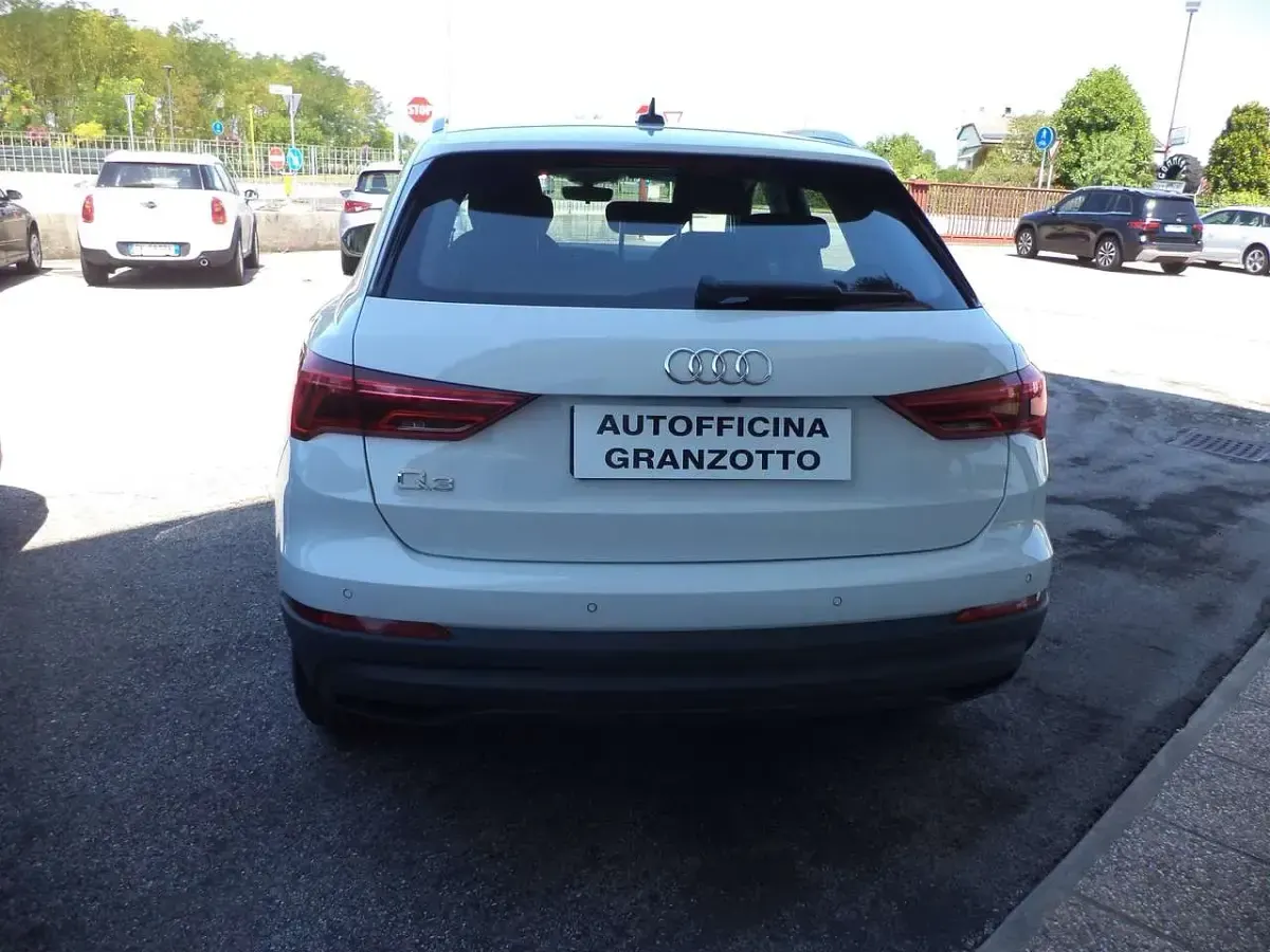 Usata Audi Q3 Business 150 CV (110 kW) 2024 Bianco SUV