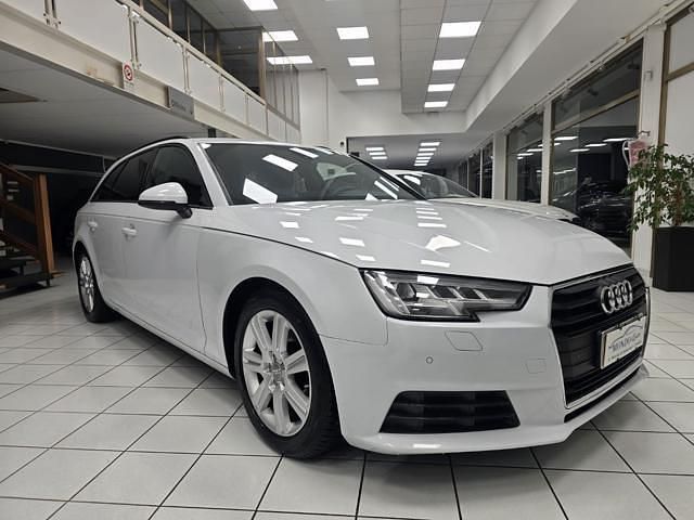 Usata Audi A4 Design 122 CV (89 kW) 2018 Bianco Station wagon