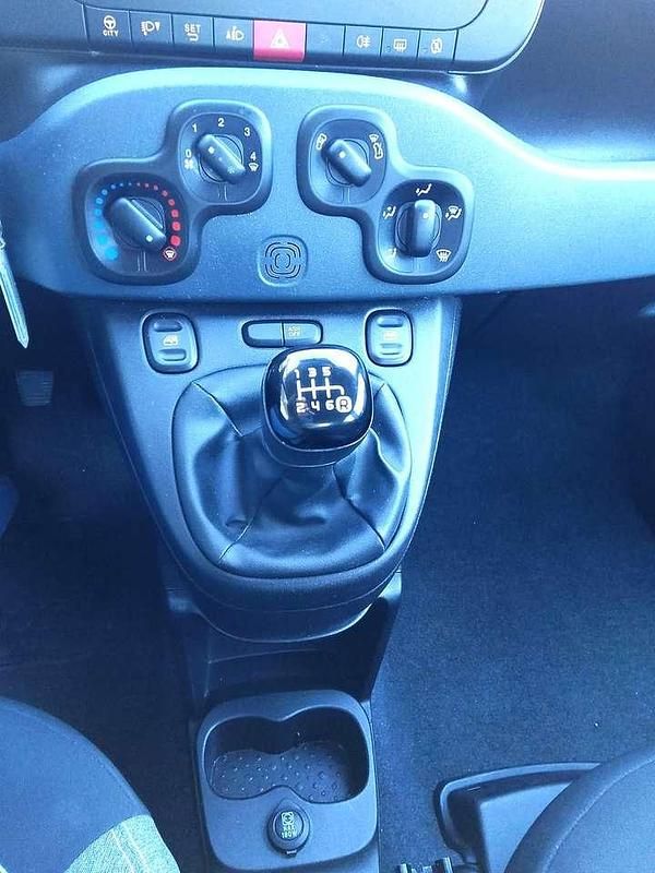 Usata Fiat Panda 69 CV (50 kW) 2022 Grigio Utilitaria