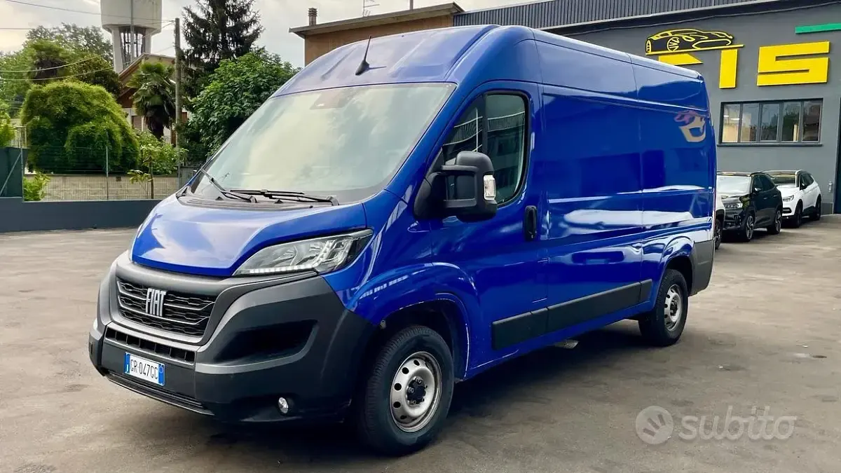 Usata Fiat Ducato 33 140 CV (102 kW) 2023 Bluazzurro Furgone