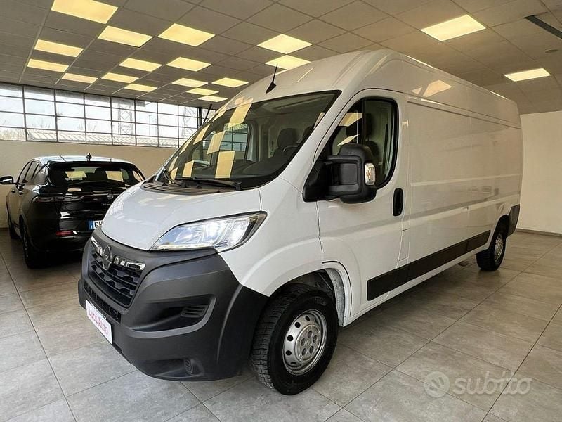 Usata Opel Movano 140 CV (102 kW) 2023 Bianco Furgone