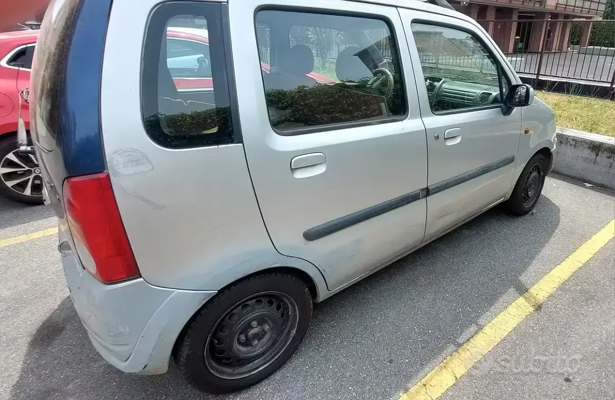 Usata Opel Agila 75 CV (55 kW) 2004 Monovolume