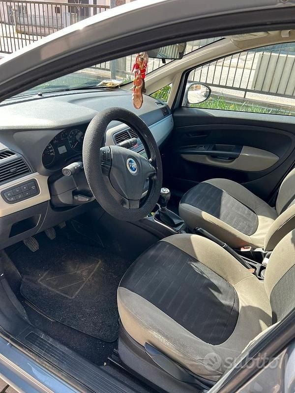 Usata Fiat Grande Punto 65 CV (47 kW) 2007 Grigio Utilitaria