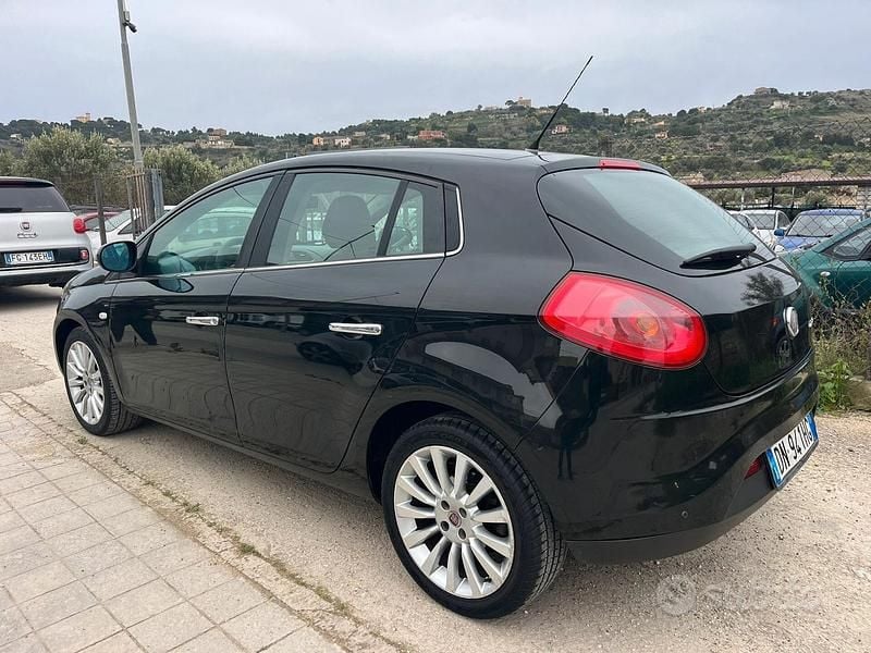 Usata Fiat Bravo Dynamic 105 CV (77 kW) 2008 Nero Utilitaria