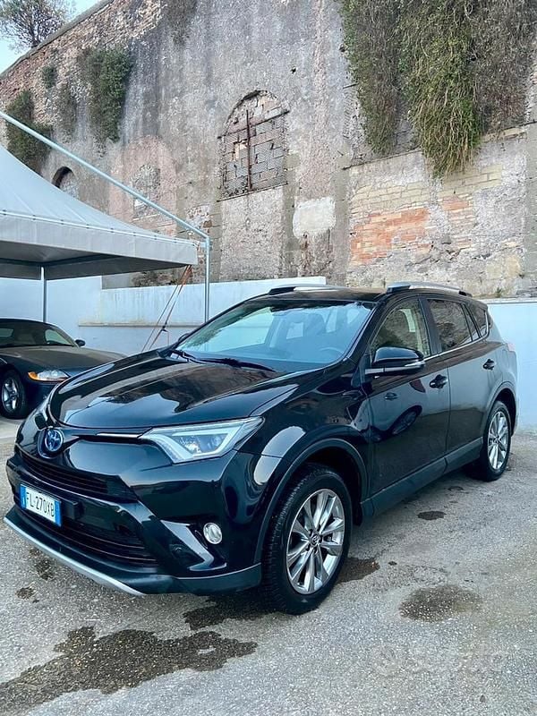 Usata Toyota RAV4 2017 Nero SUV