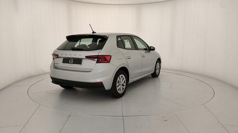 Usata Skoda Fabia Ambition 95 CV (69 kW) 2022 Grigio argento Utilitaria