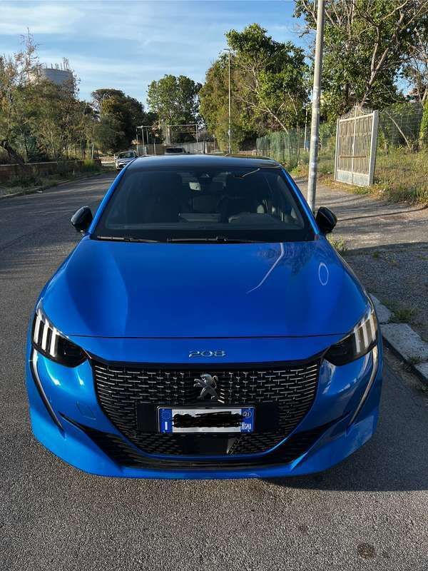 Usata Peugeot 208 GT 101 CV (74 kW) 2021 Blu/azzurro Utilitaria