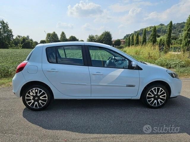 Usata Renault Clio IV Dynamique 75 CV (55 kW) 2012 Bianco Berlina