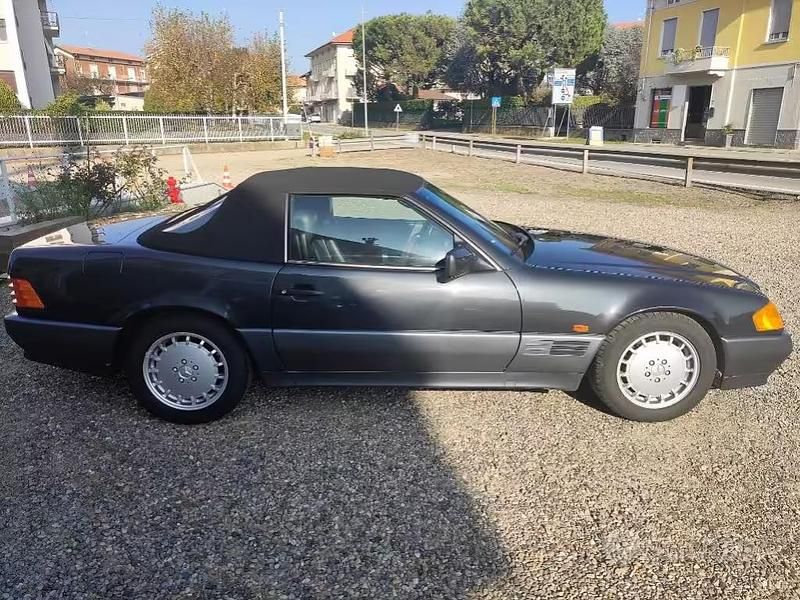 Usata Mercedes SL500 333 CV (244 kW) 1991 Grigio scuro Cabrio