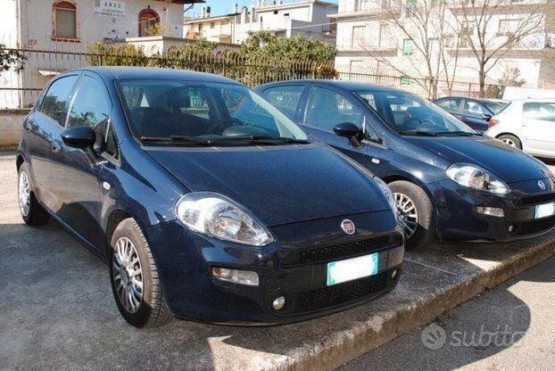 Usata Fiat Punto Street 95 CV (69 kW) 2017 Blu Utilitaria
